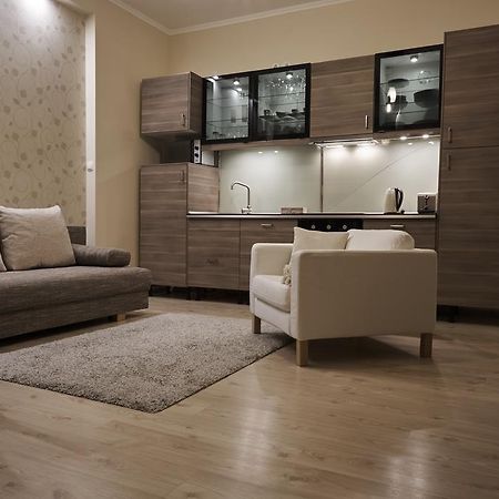 Karolyi Garden | Hostaid Apartment Budapest Luaran gambar