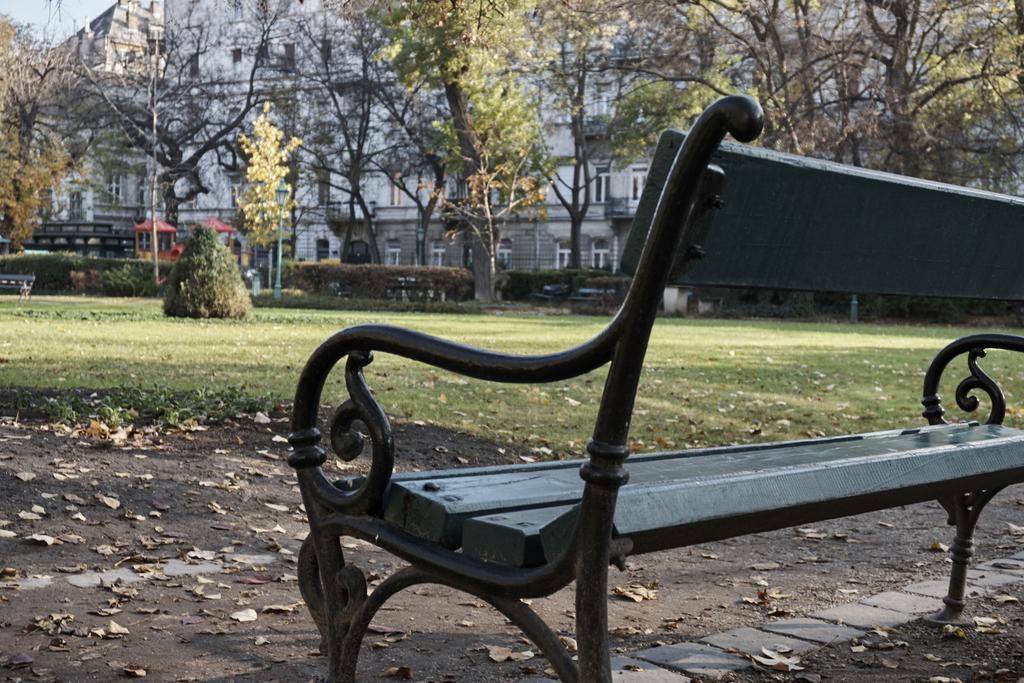 Karolyi Garden | Hostaid Apartment Budapest Luaran gambar